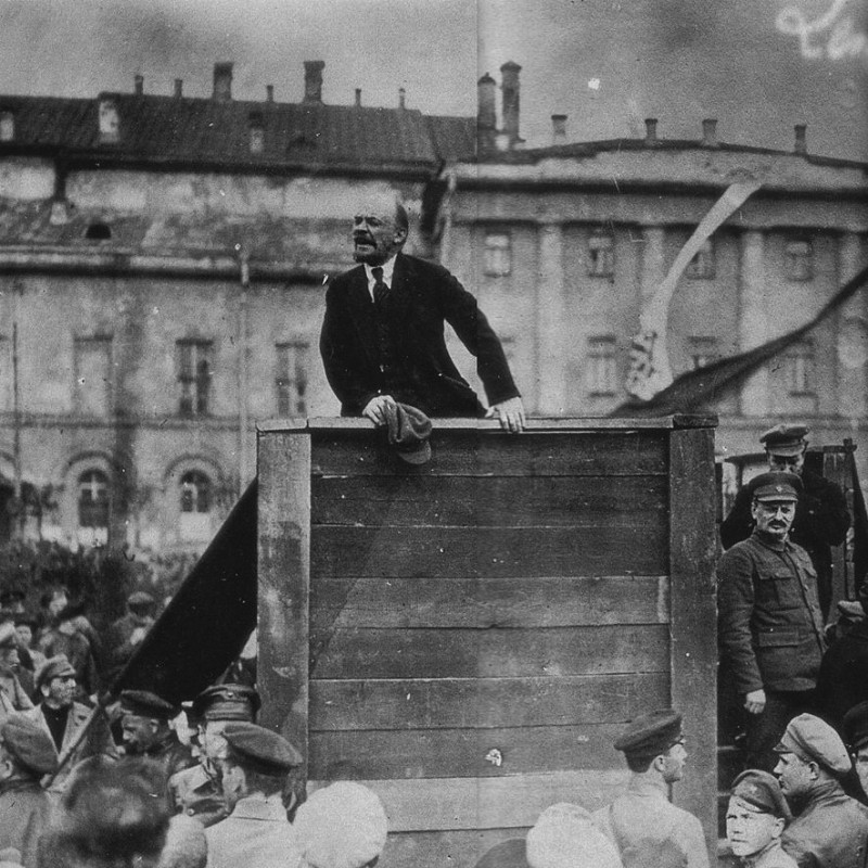В.И.Ленин на митинге В.И.Ленин
